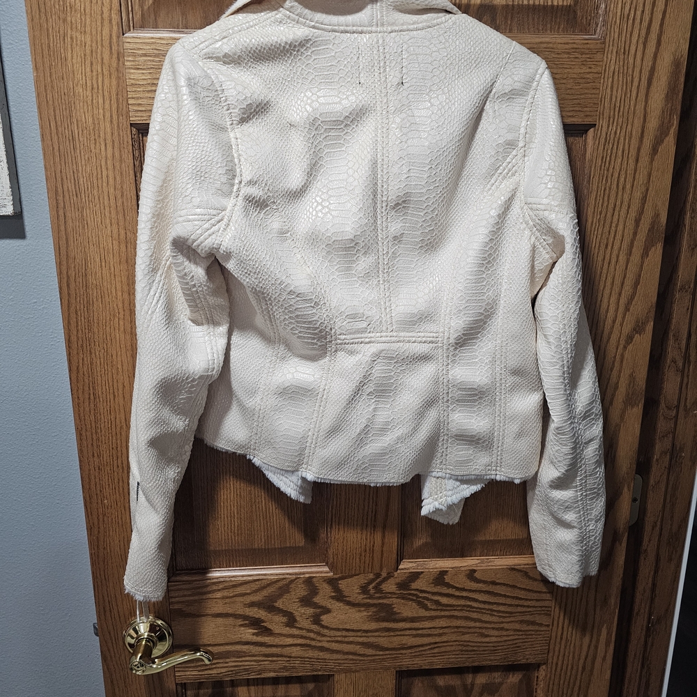 Women's Cream Jacket - Picture 2 of 5